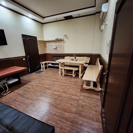 Київські Ночі Hotel Kültér fotó