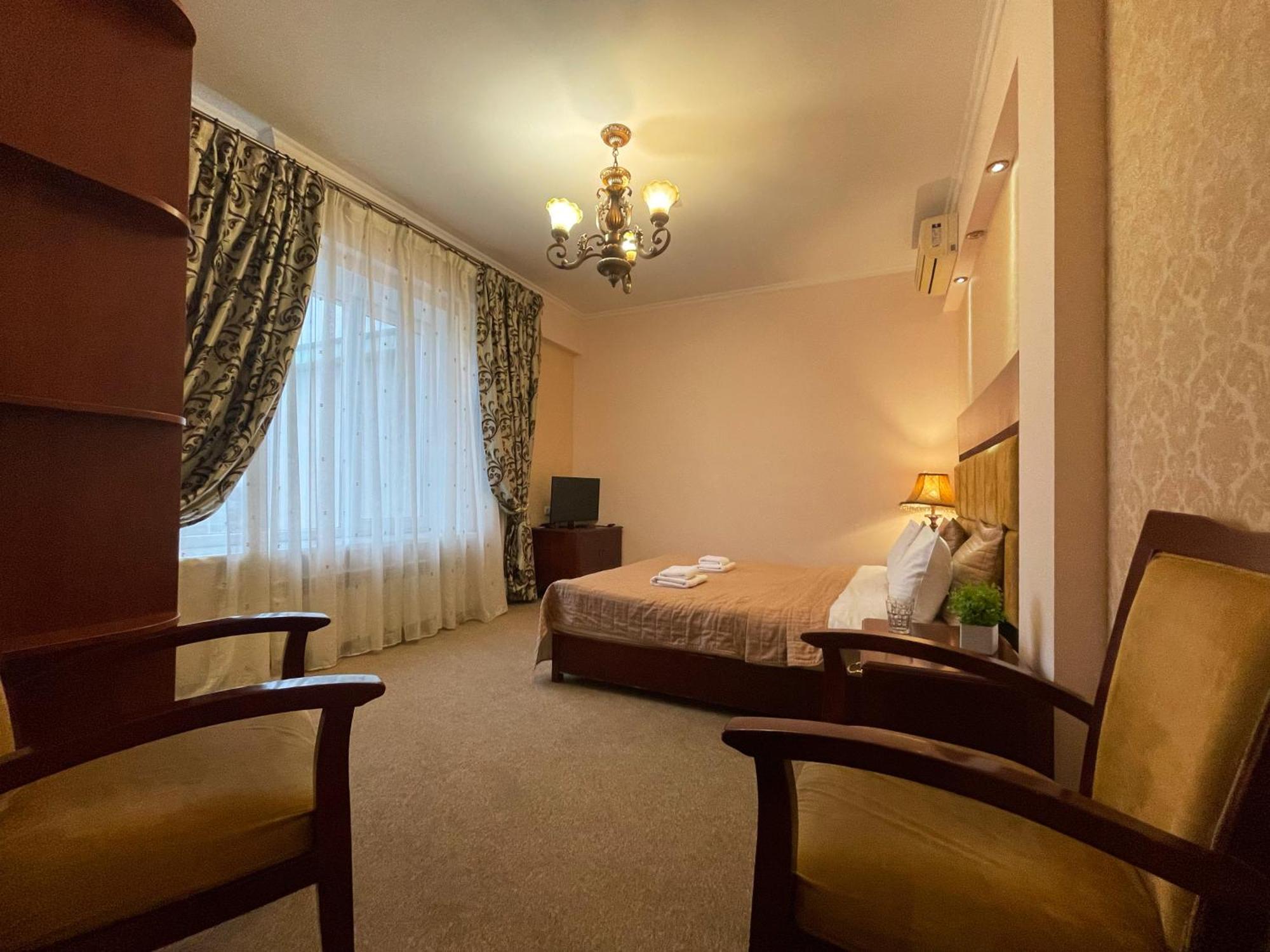 Київські Ночі Hotel Kültér fotó