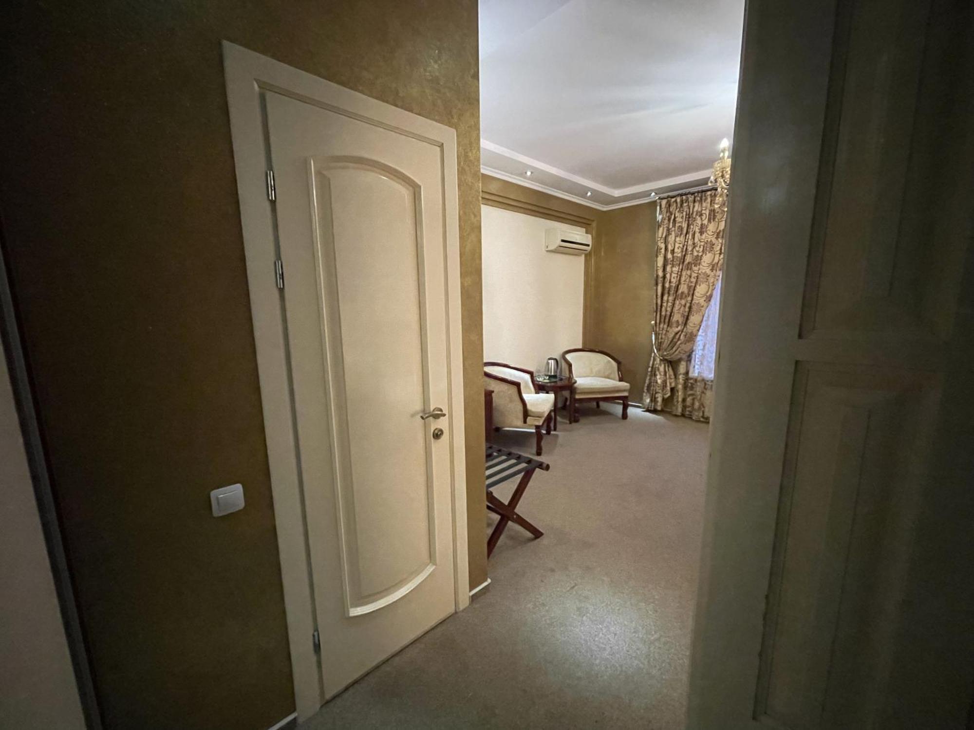 Київські Ночі Hotel Kültér fotó