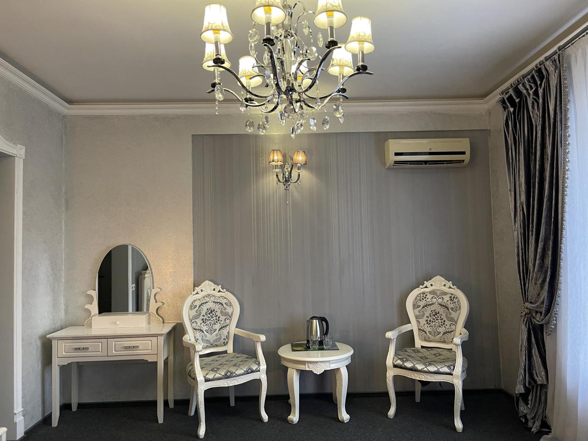 Київські Ночі Hotel Kültér fotó