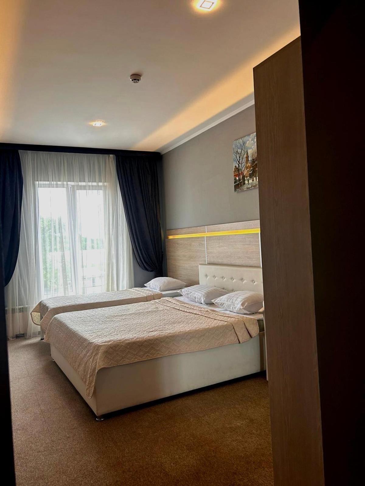 Київські Ночі Hotel Kültér fotó