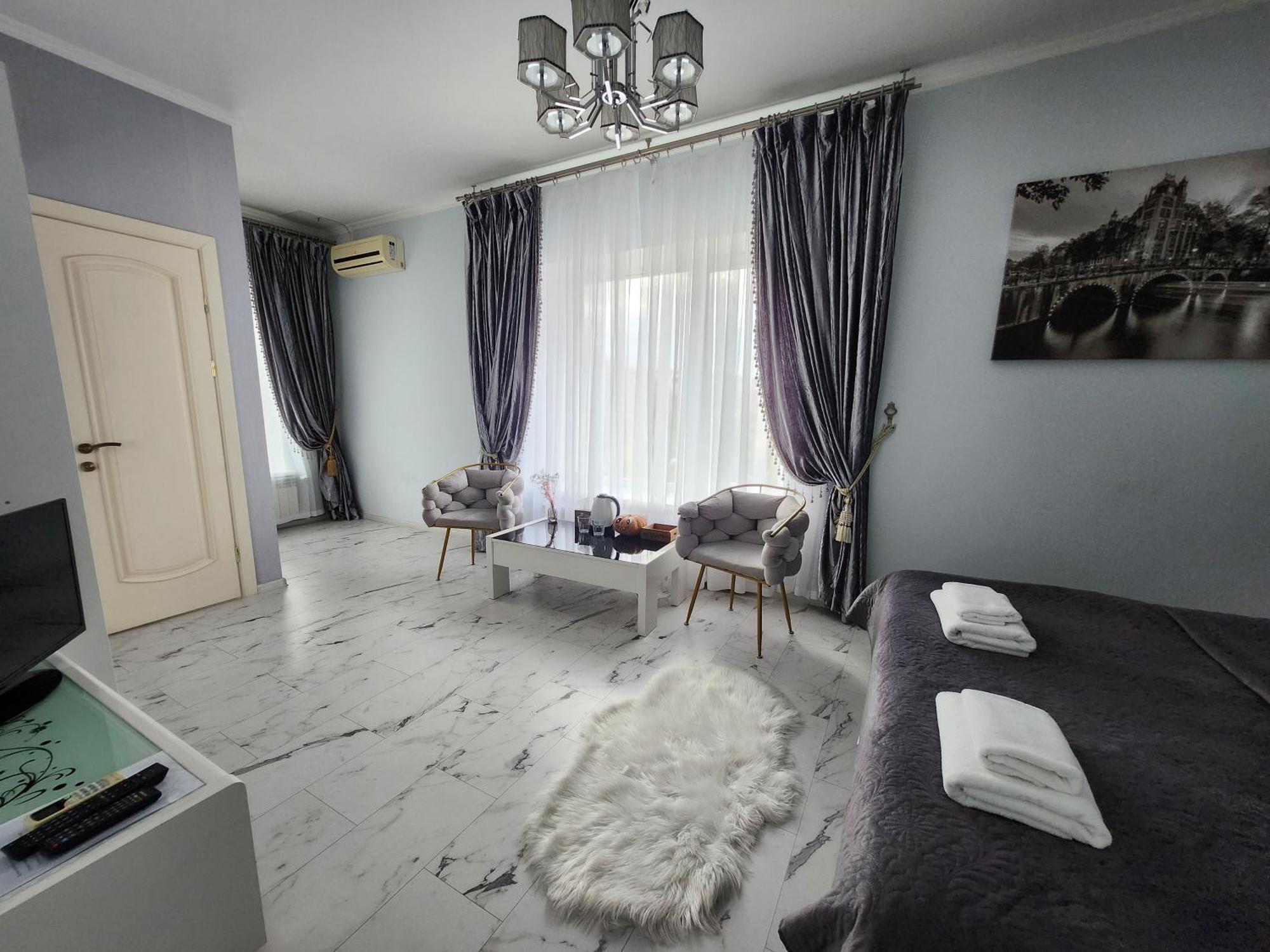 Київські Ночі Hotel Kültér fotó
